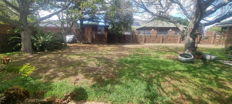 4 Bedroom Property for Sale in Fraaiuitsig Western Cape